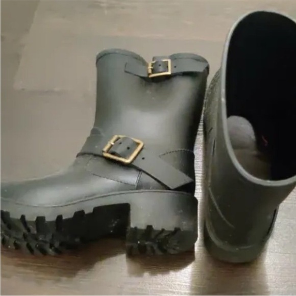 Women Heeled Rain Boots | Size 6 - Picture 2 of 4